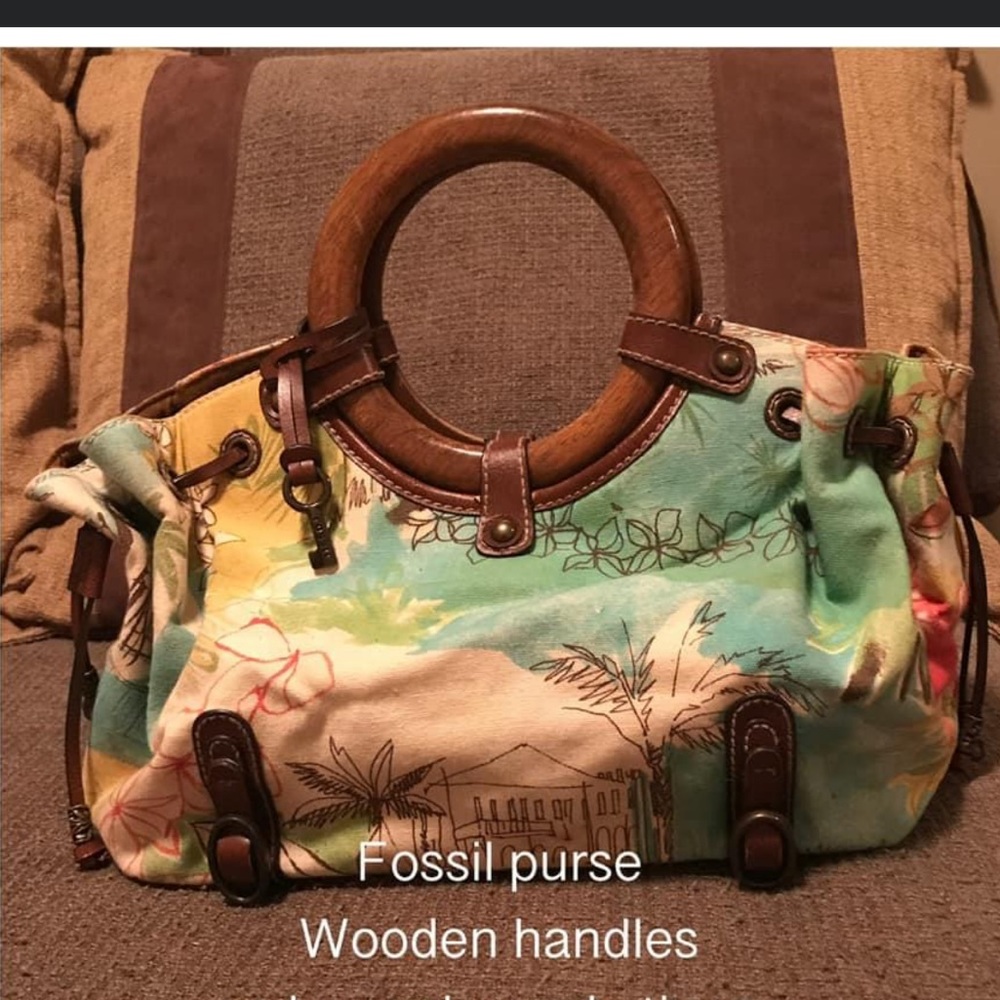 Fossil purse